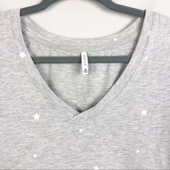 Z SUPPLY | Star Print Gray Short Sleeve V-neck Tee White Women’s Size Medium - Picture 5 of 11
